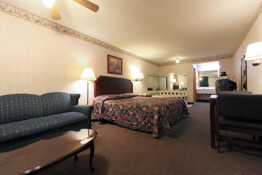 Brentwoodinn&Suites Глен Ален Екстериор снимка