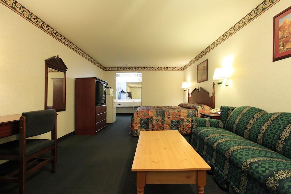 Brentwoodinn&Suites Глен Ален Екстериор снимка